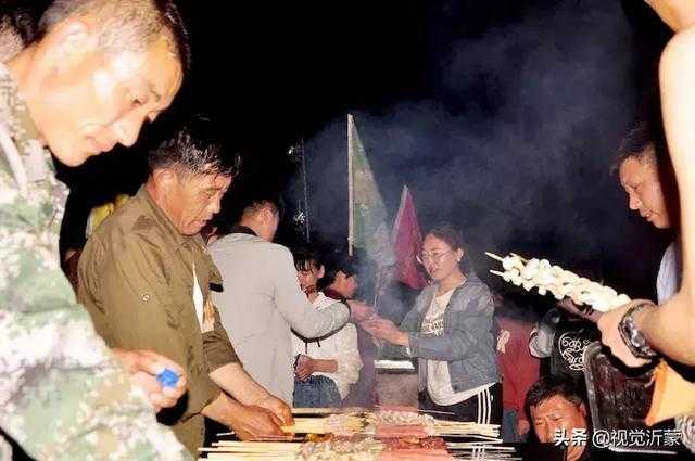 观音山上  白天夜晚嗨起来