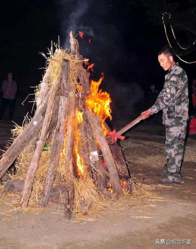 观音山上  白天夜晚嗨起来