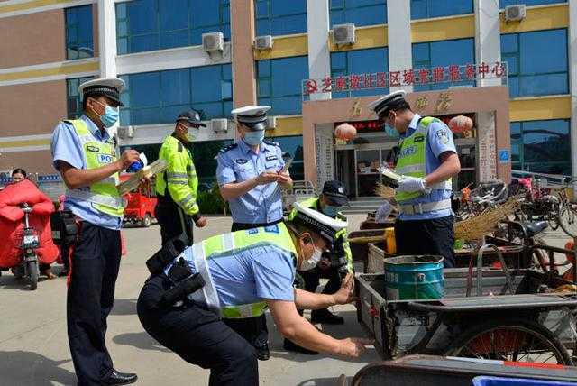 经济区交警实施生命防护工程行动